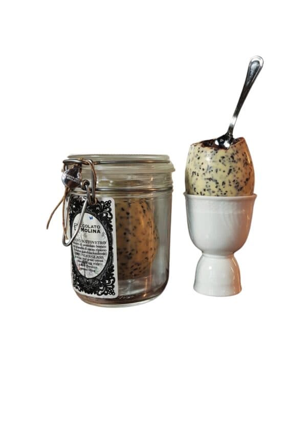 uovo sottovetro bianco con ripieno di crema al gianduia fondente