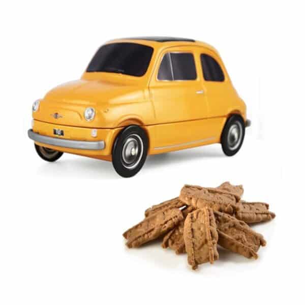 fiat 500 in metallo con biscotti speziati