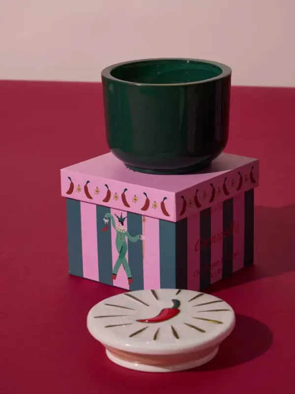 candela profumata con coperchio charmed