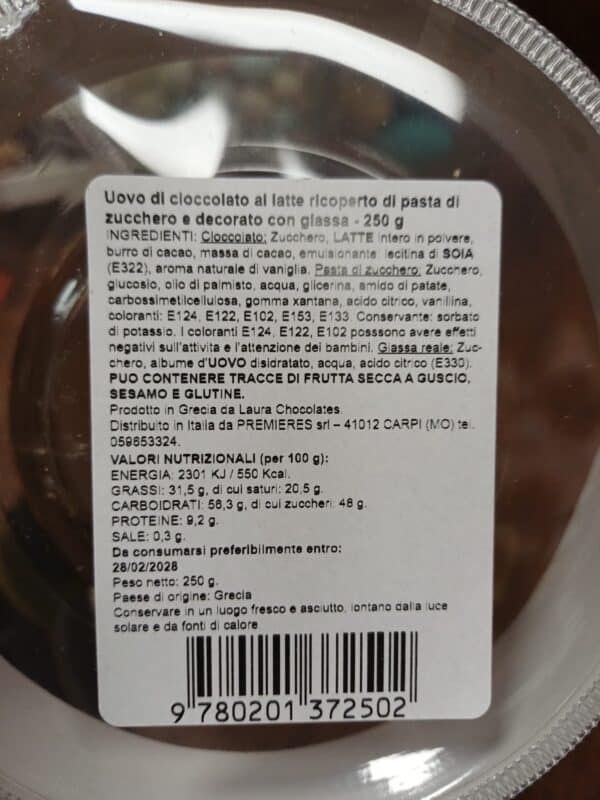 uovo di cioccolato al latte con pulcino (copia)