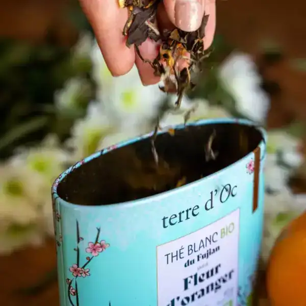 te' bianco ai fiori d'arancio